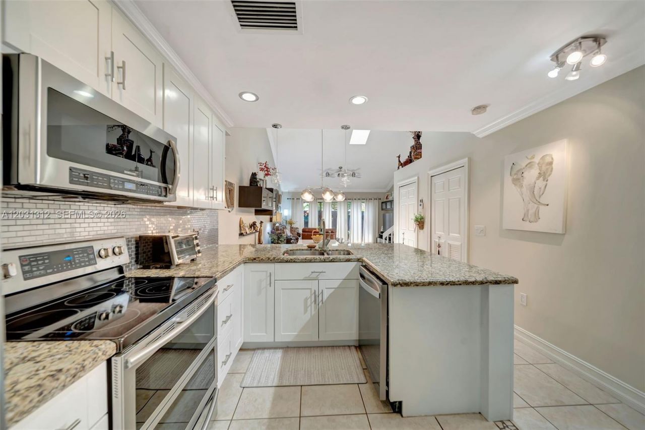 1638 N 15th Ter, Hollywood, FL 33020 Photo