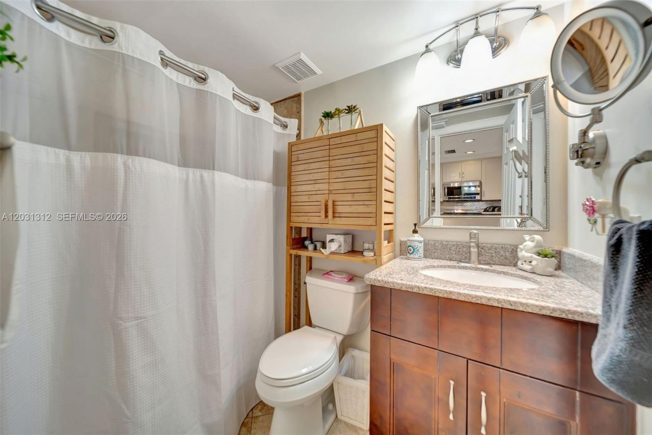 1638 N 15th Ter, Hollywood, FL 33020 Photo