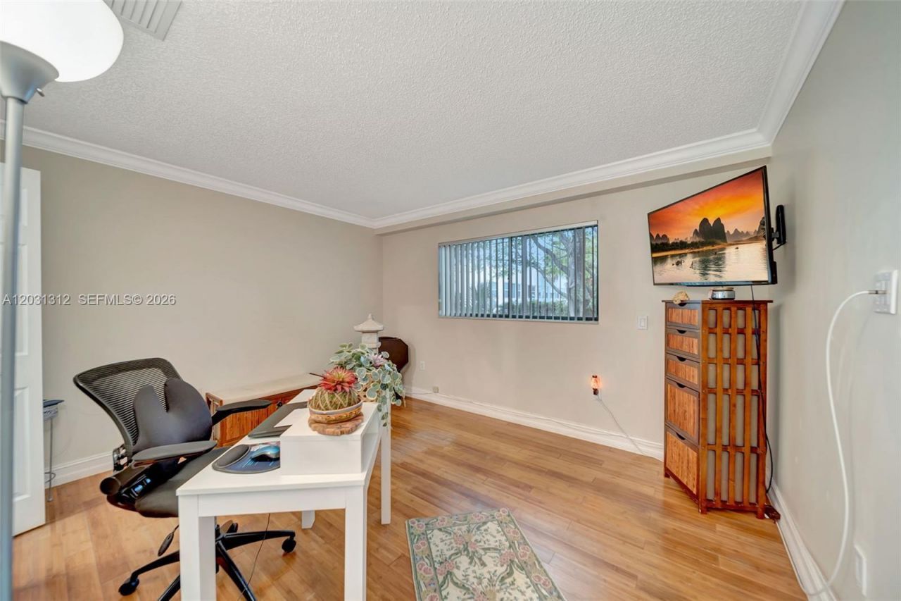 1638 N 15th Ter, Hollywood, FL 33020 Photo
