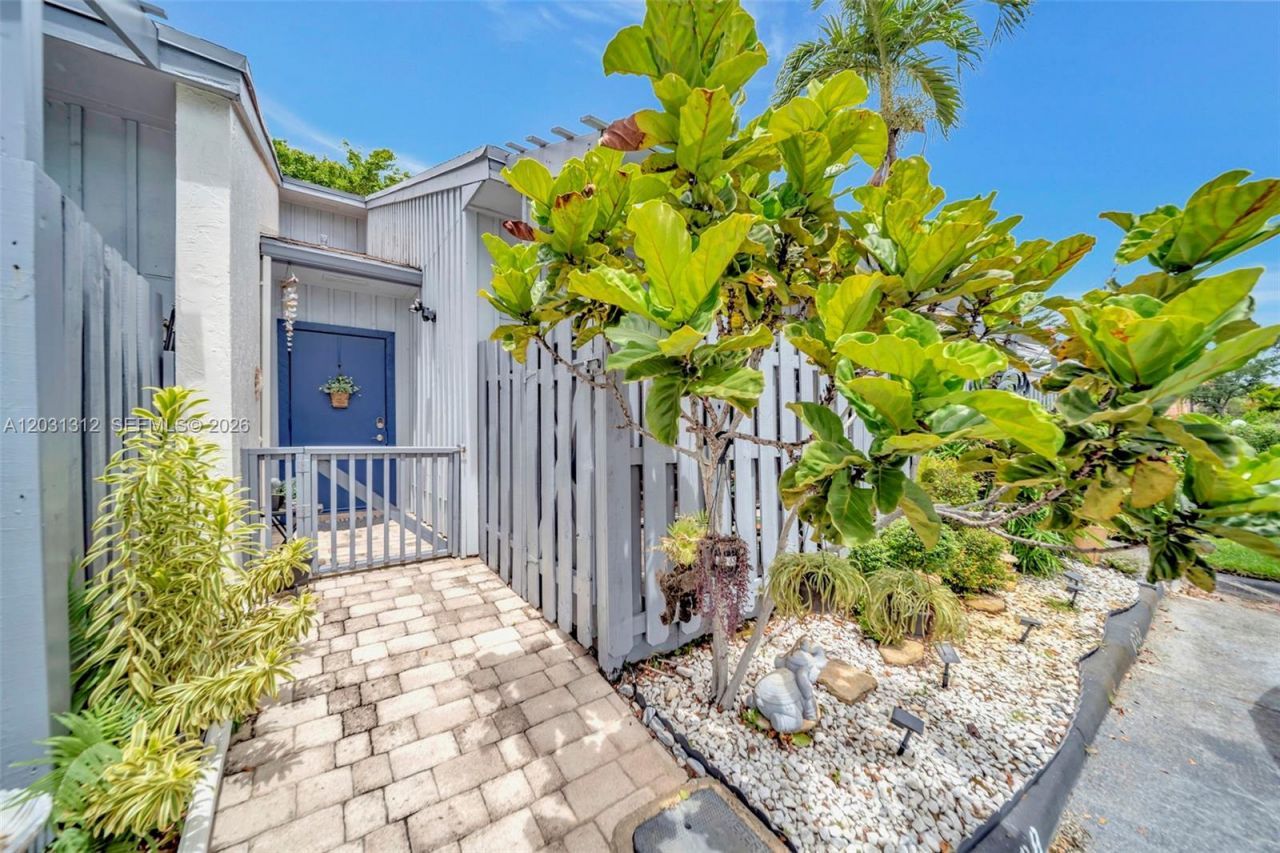 1638 N 15th Ter, Hollywood, FL 33020 Photo