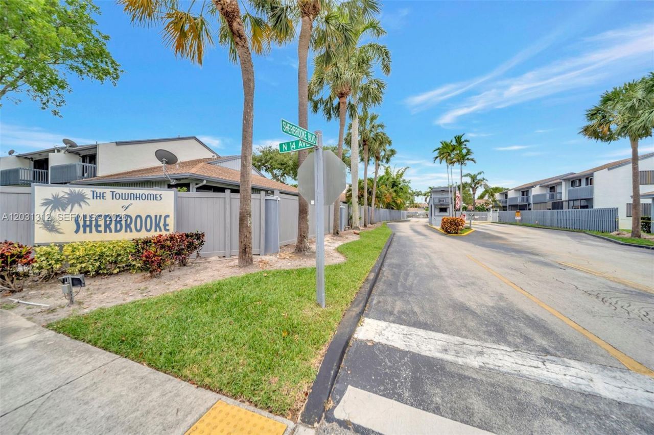 1638 N 15th Ter, Hollywood, FL 33020 Photo