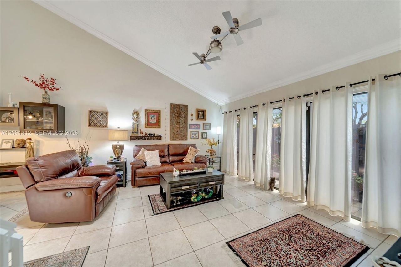 1638 N 15th Ter, Hollywood, FL 33020 Photo