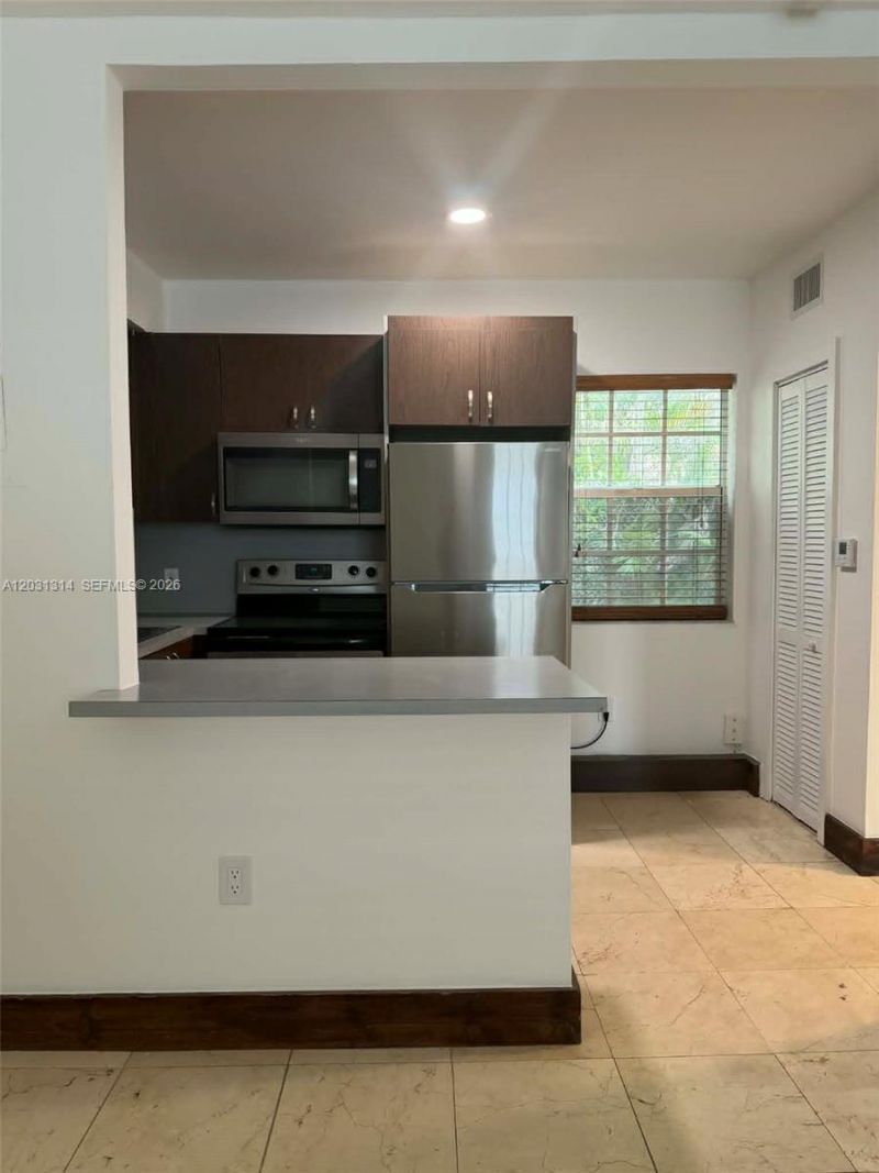 551 NE 62nd St , Unit 6, Miami, FL 33138 Photo