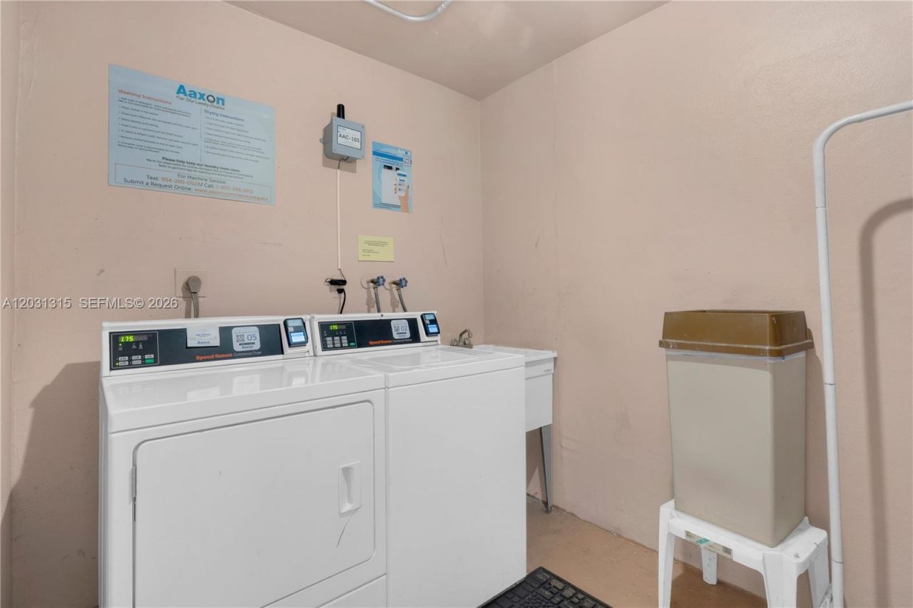 1200 Tallwood Ave , Unit 202, Hollywood, FL 33021 Photo