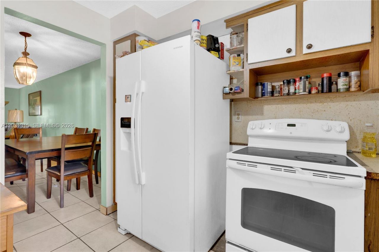 1200 Tallwood Ave , Unit 202, Hollywood, FL 33021 Photo