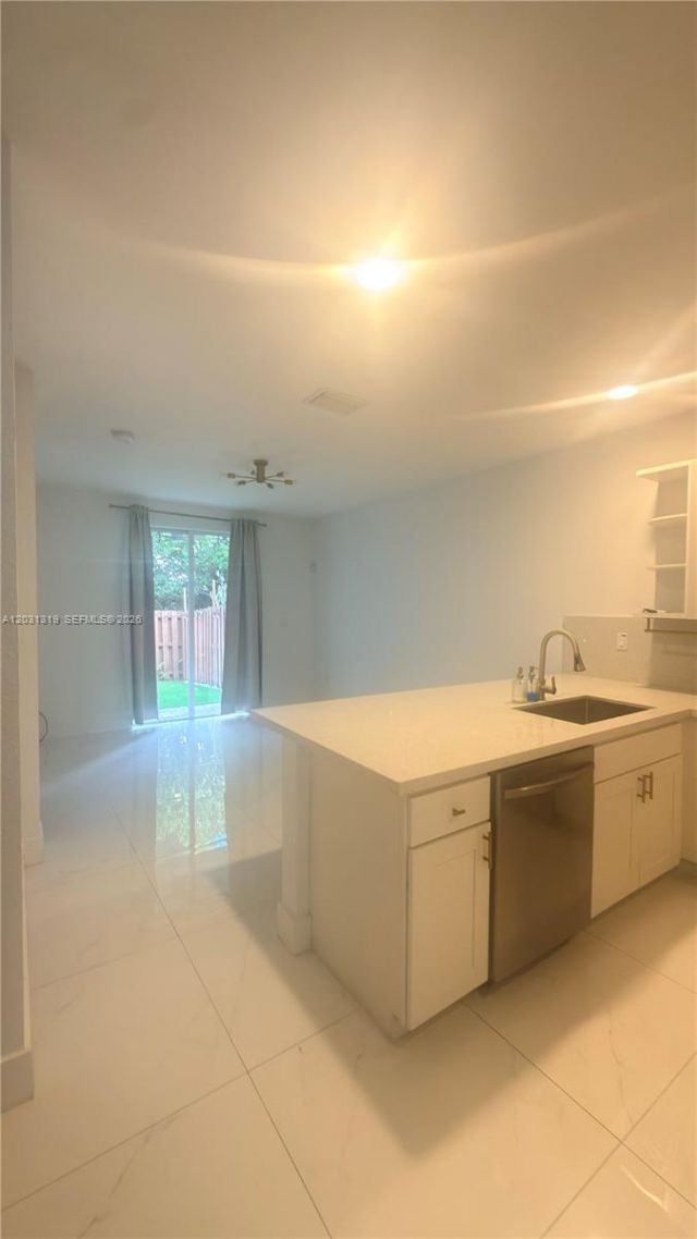 10737 NW 76th Ln , Doral, FL 33178 Photo