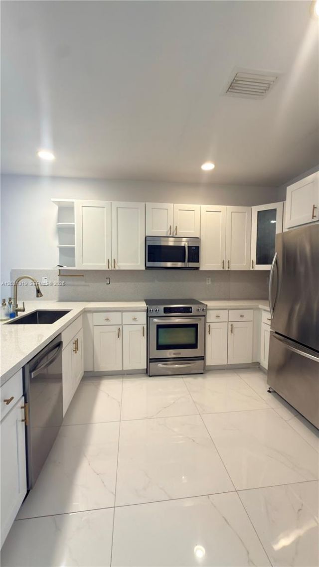 10737 NW 76th Ln , Doral, FL 33178 Photo