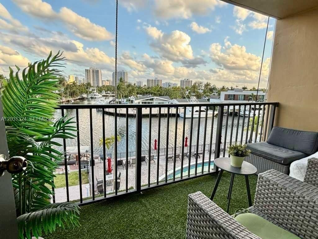 301 Golden Isles Dr , Unit 406, Hallandale Beach, FL 33009 Photo
