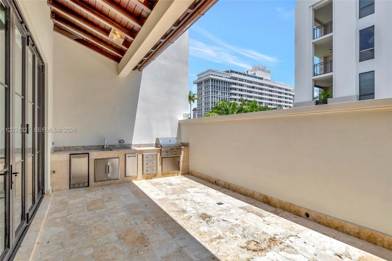 2611 Anderson Rd , Unit 2611, Coral Gables, FL 33134 Photo