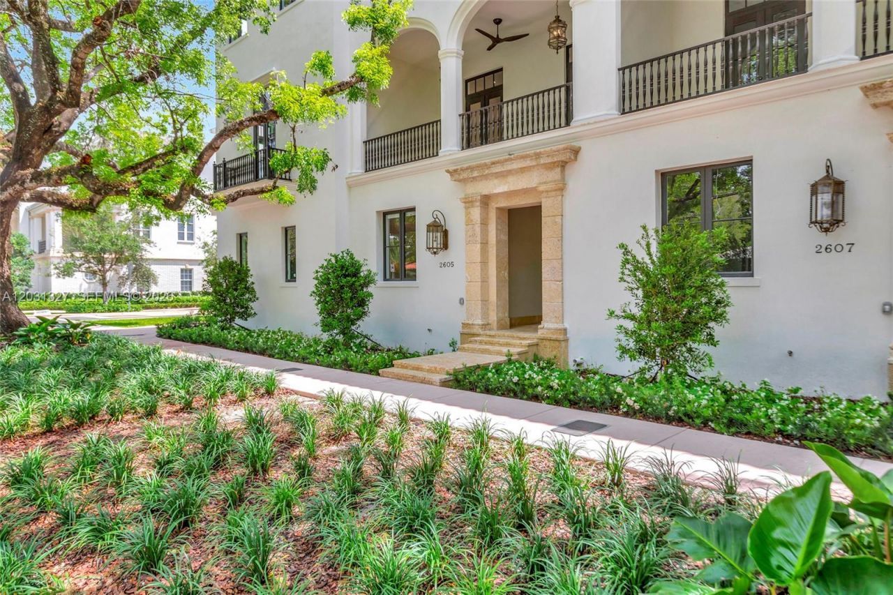 2611 Anderson Rd , Unit 2611, Coral Gables, FL 33134 Photo