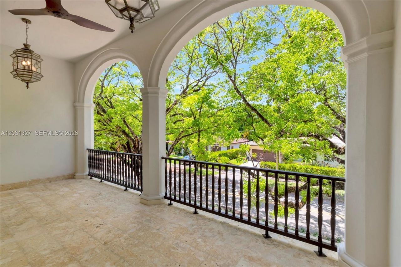 2611 Anderson Rd , Unit 2611, Coral Gables, FL 33134 Photo