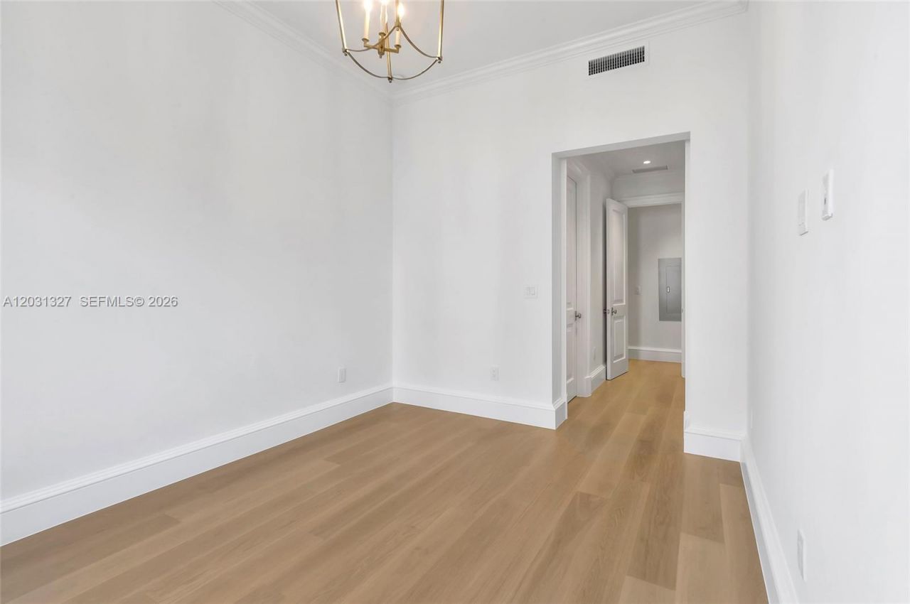 2611 Anderson Rd , Unit 2611, Coral Gables, FL 33134 Photo