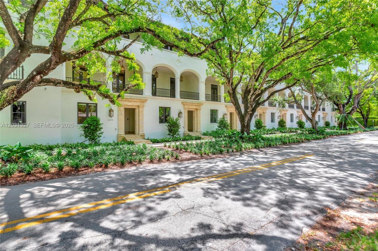 2611 Anderson Rd , Unit 2611, Coral Gables, FL 33134 Photo