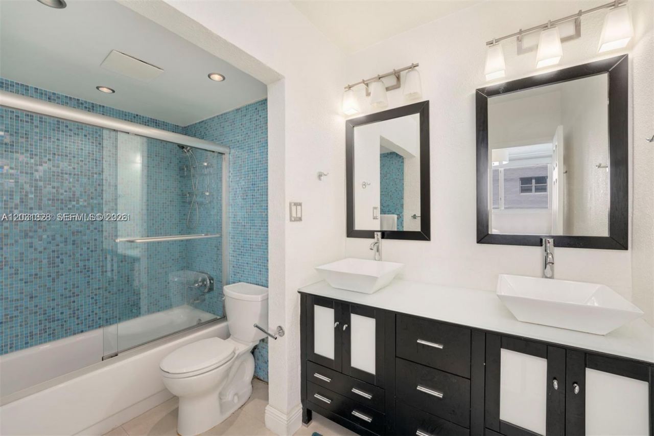 1200 West Ave , Unit 725, Miami Beach, FL 33139 Photo