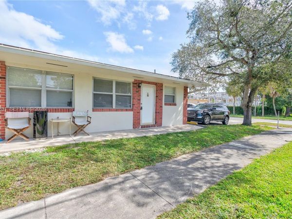 856 SW 10th St , Unit 1, Hallandale Beach, FL 33009