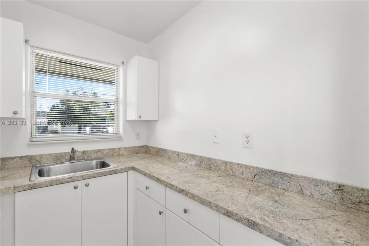 856 SW 10th St, Unit 1, Hallandale Beach, FL 33009 Photo