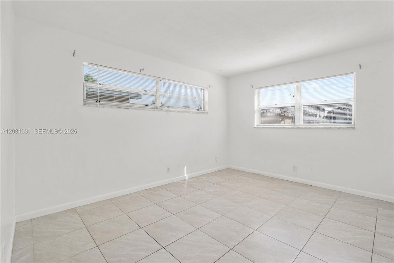 856 SW 10th St, Unit 1, Hallandale Beach, FL 33009 Photo