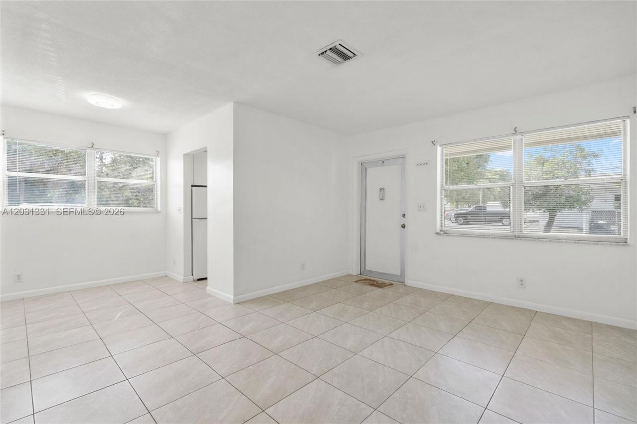 856 SW 10th St, Unit 1, Hallandale Beach, FL 33009 Photo