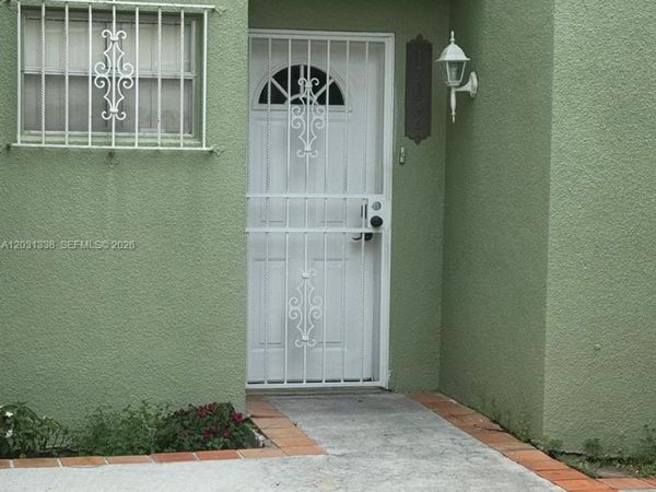 11173 NW 7th St, Unit 102-18, Miami, FL 33172