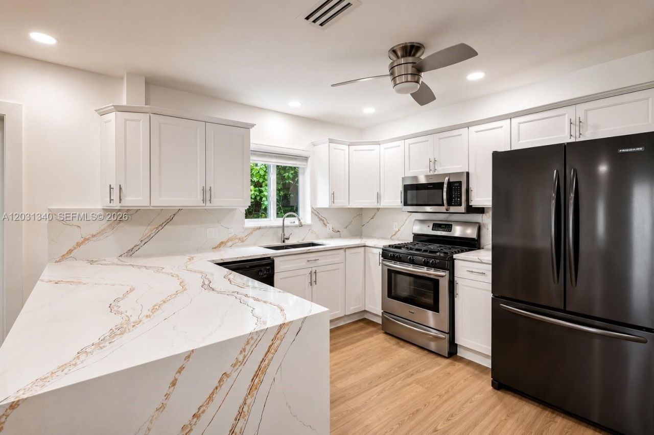 8819 Dickens Ave , Surfside, FL 33154 Photo