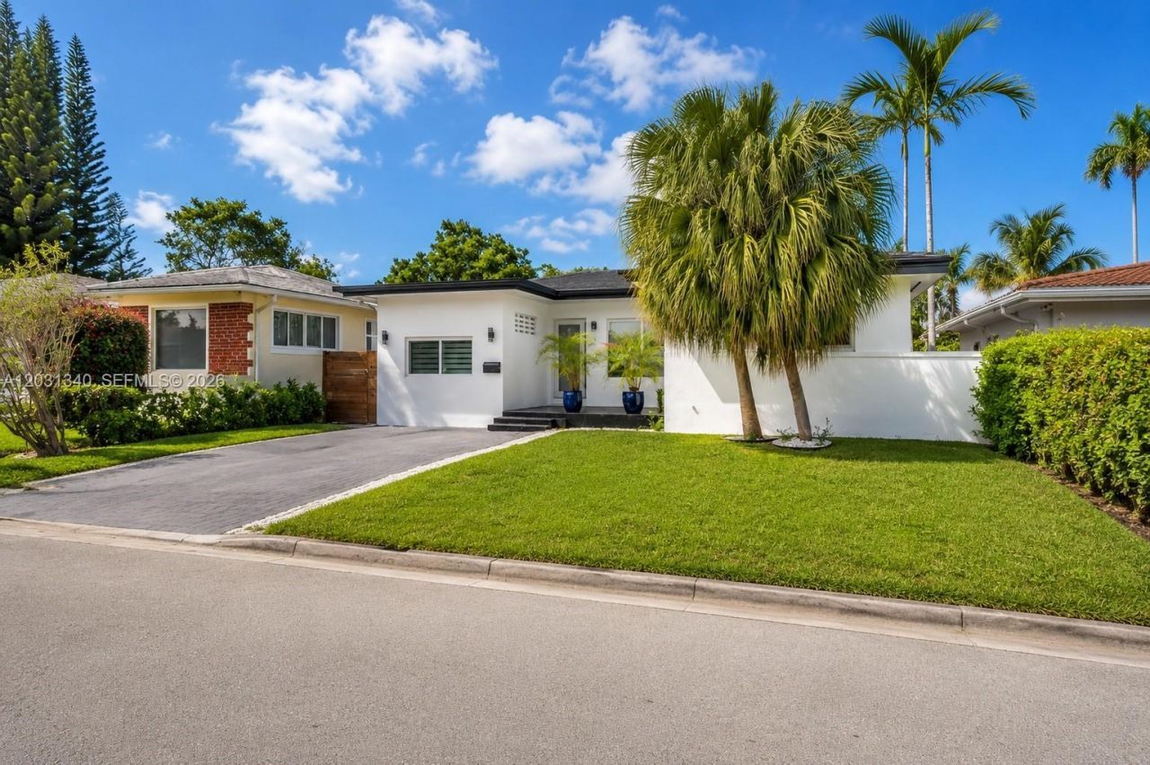 8819 Dickens Ave , Surfside, FL 33154 Photo