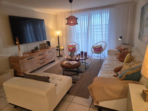 5555 Collins Ave , Unit 16W, Miami Beach, FL 33140
