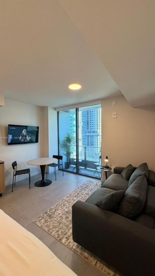 121 NE 5th St , Unit 1012A, Miami, FL 33132 Photo