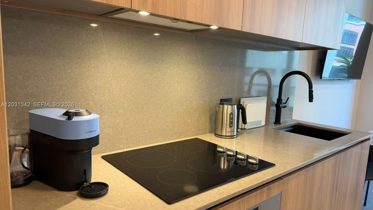 121 NE 5th St , Unit 1012A, Miami, FL 33132 Photo
