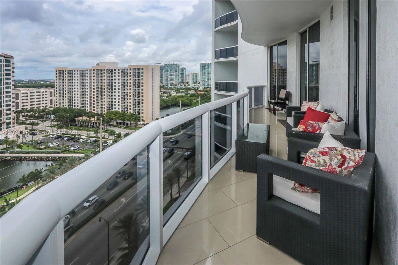 15811 Collins Ave , Unit 1105, Sunny Isles Beach, FL 33160 Photo