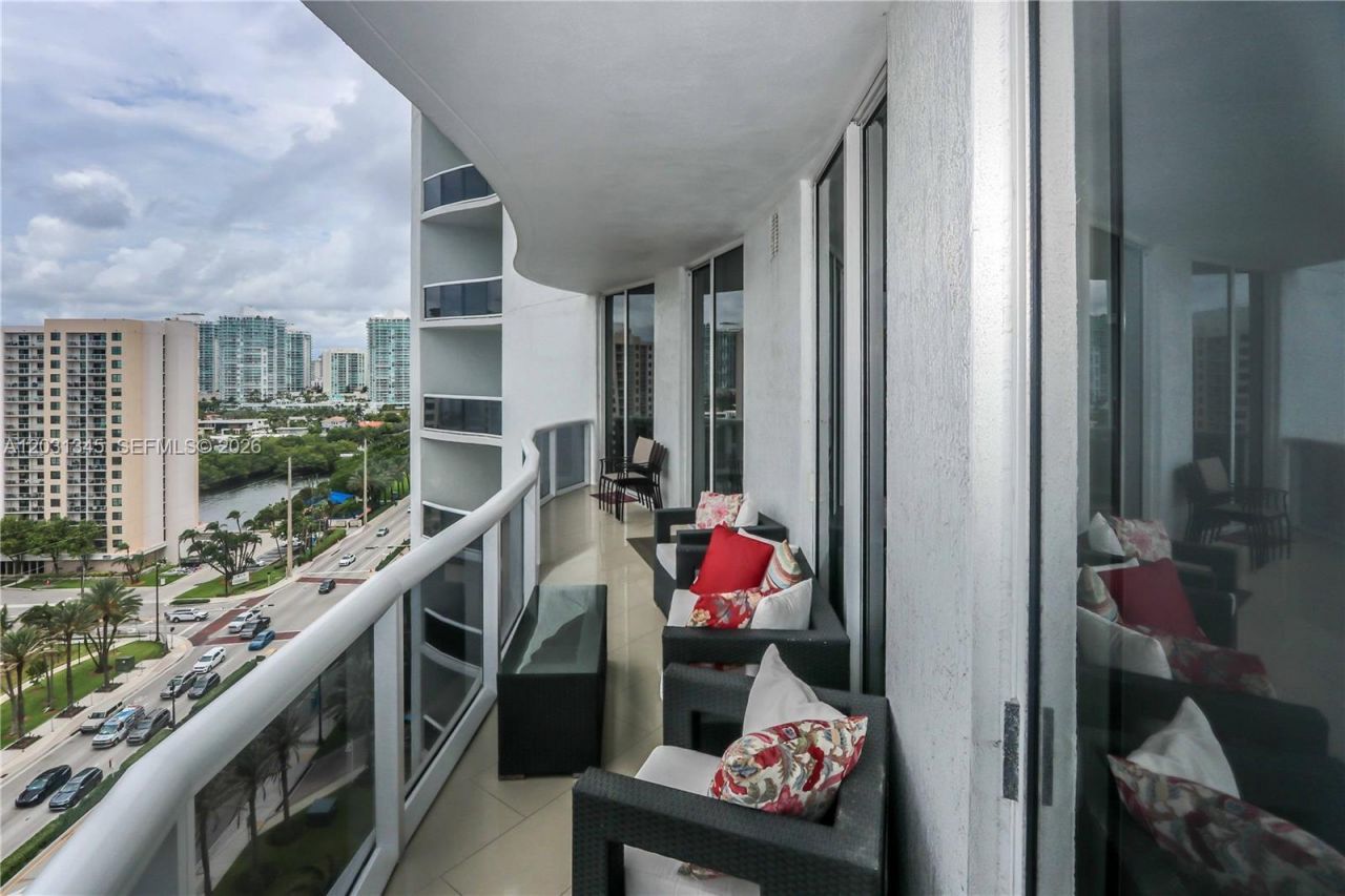15811 Collins Ave , Unit 1105, Sunny Isles Beach, FL 33160 Photo