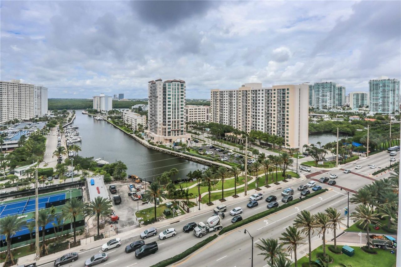 15811 Collins Ave , Unit 1105, Sunny Isles Beach, FL 33160 Photo