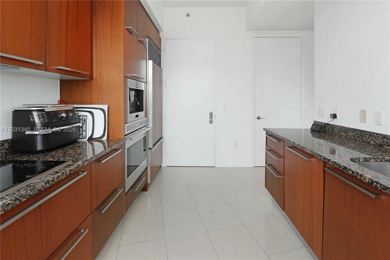 15811 Collins Ave , Unit 1105, Sunny Isles Beach, FL 33160 Photo