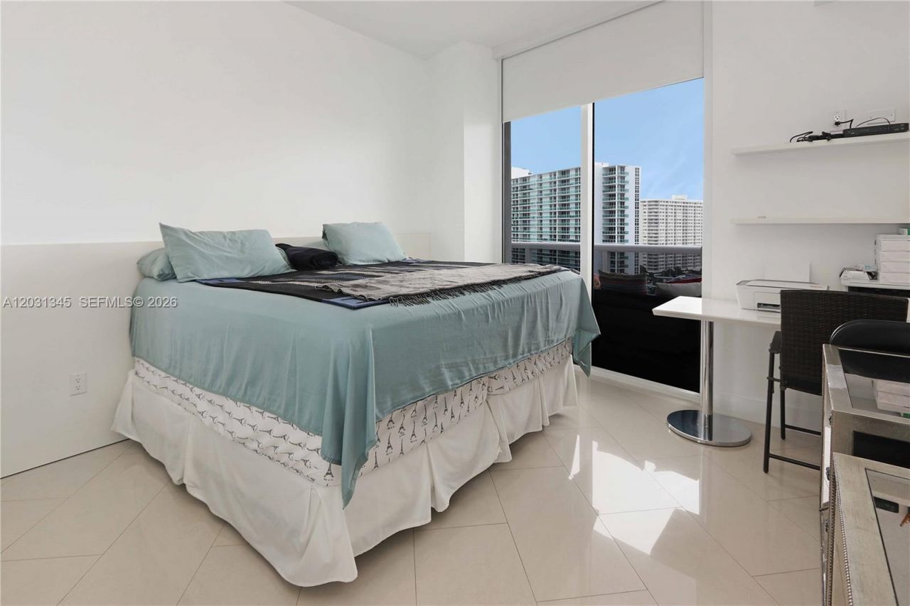 15811 Collins Ave , Unit 1105, Sunny Isles Beach, FL 33160 Photo