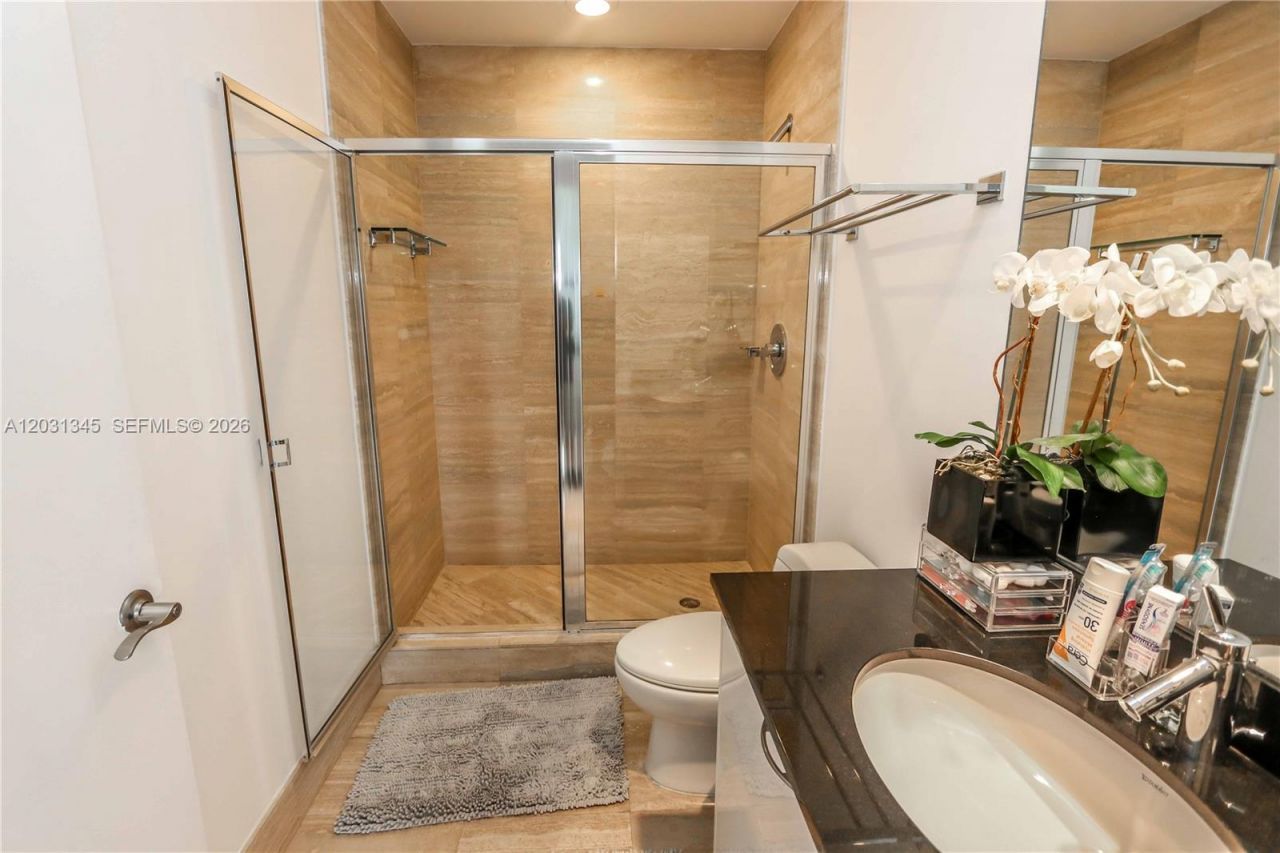 15811 Collins Ave , Unit 1105, Sunny Isles Beach, FL 33160 Photo