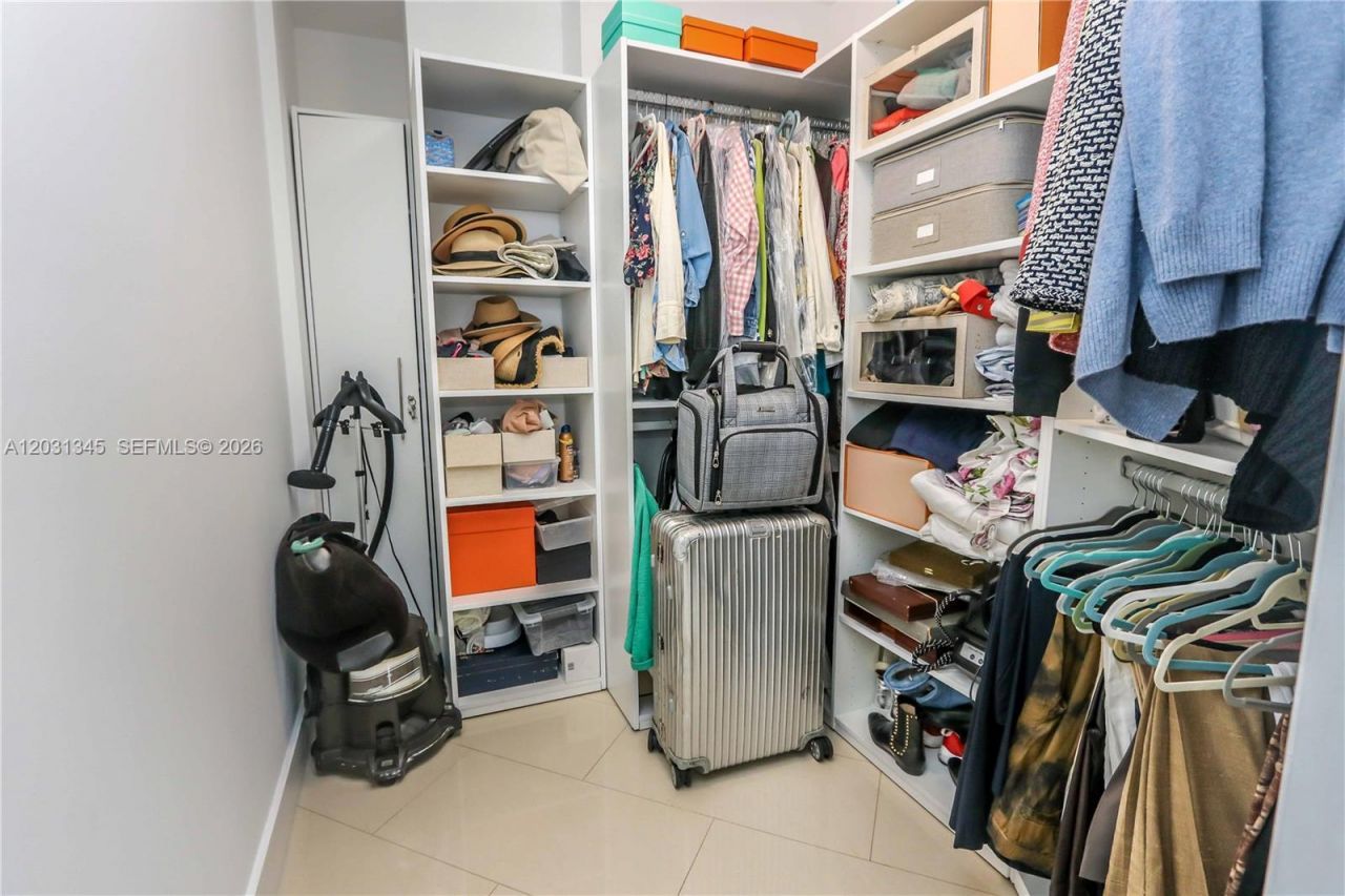 15811 Collins Ave , Unit 1105, Sunny Isles Beach, FL 33160 Photo