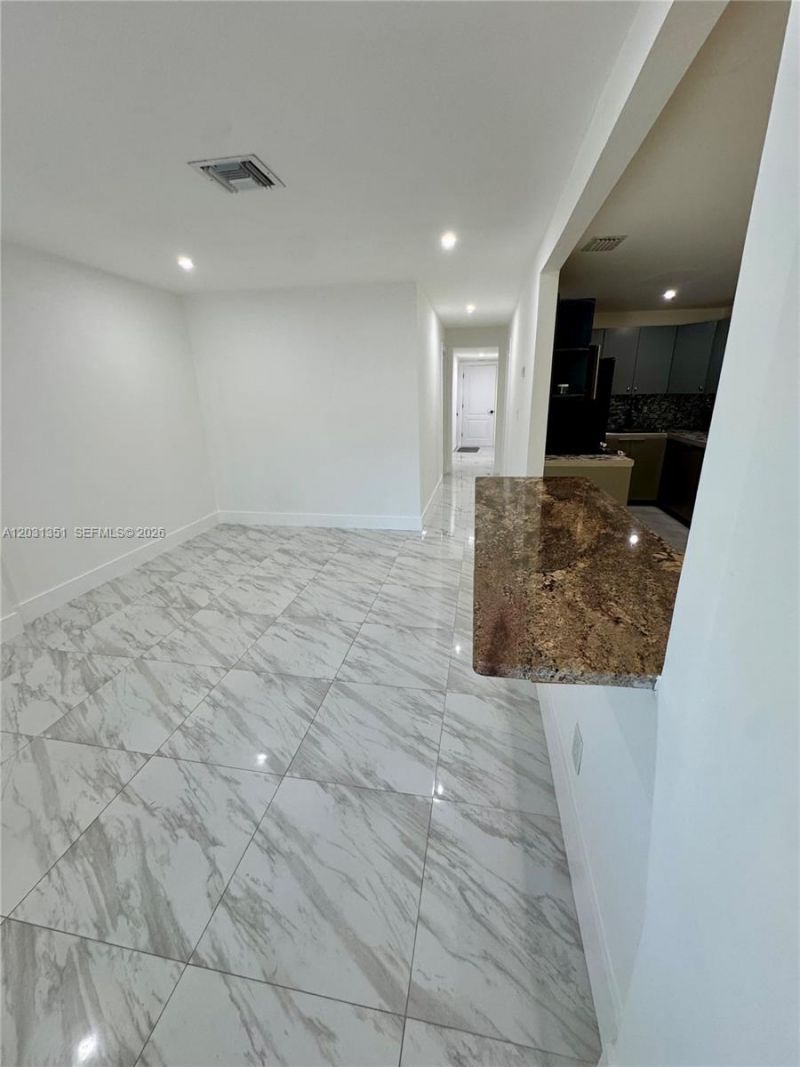 2326 NW 59th St , Miami, FL 33142 Photo