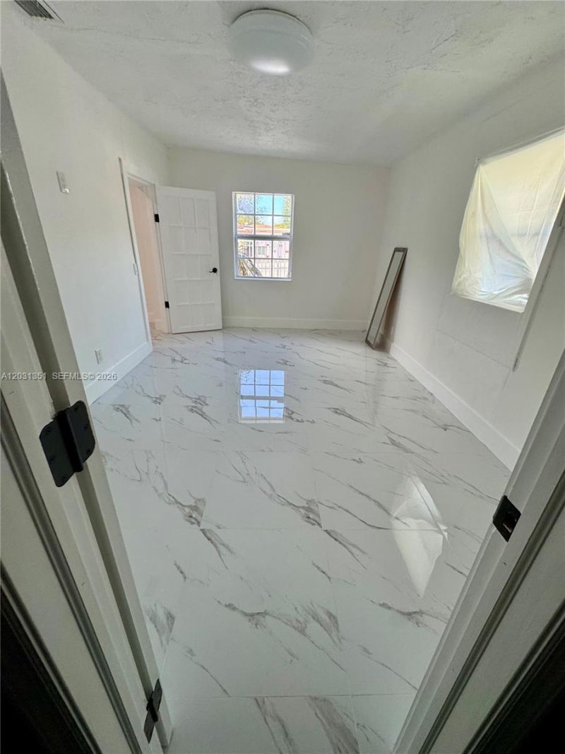 2326 NW 59th St , Miami, FL 33142 Photo