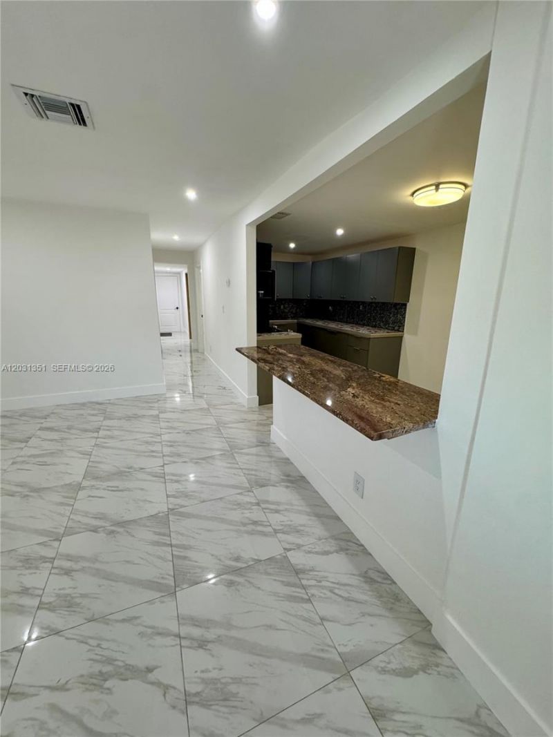 2326 NW 59th St , Miami, FL 33142 Photo