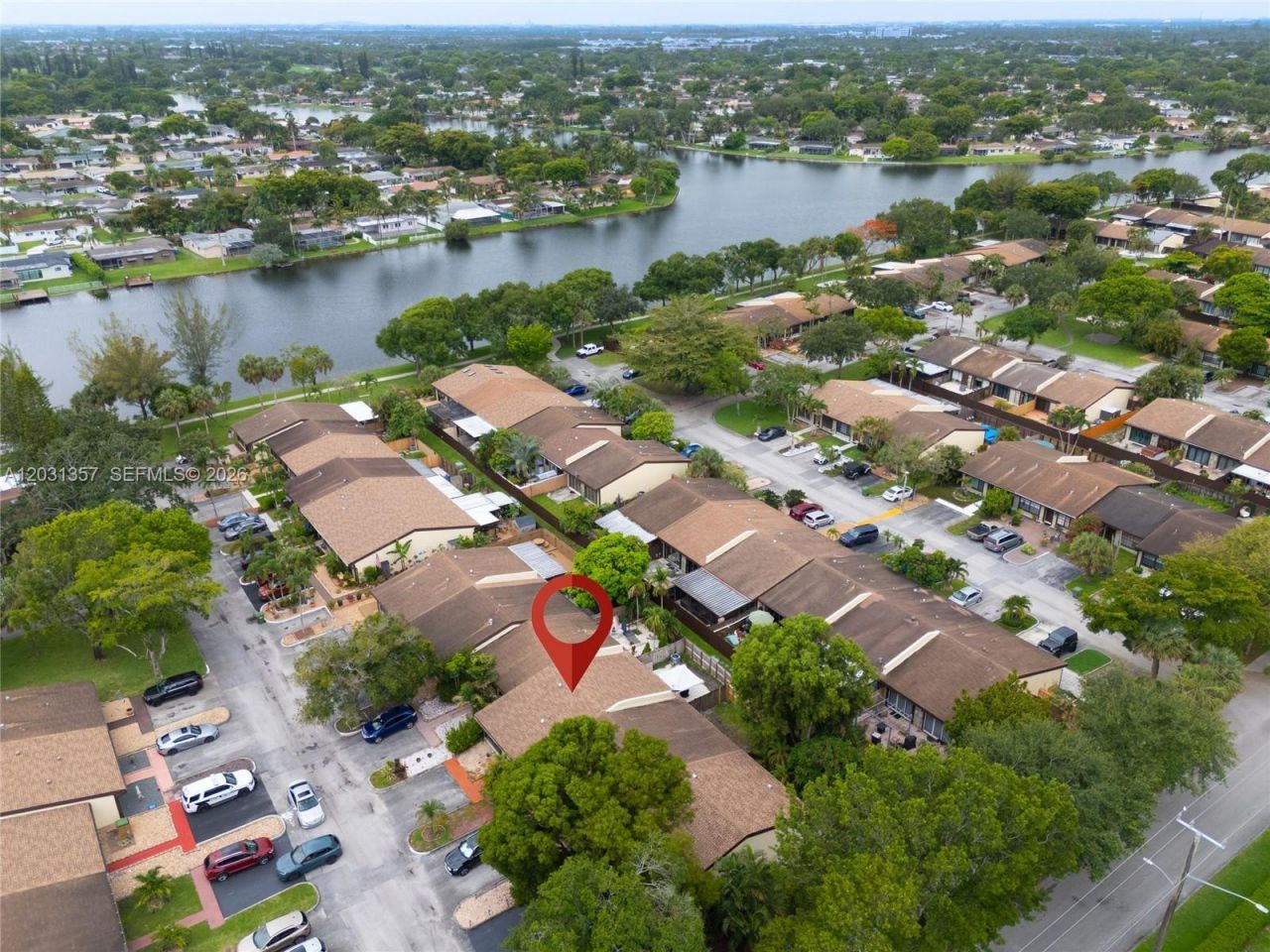 2330 Plum Ct , Pembroke Pines, FL 33026 Photo