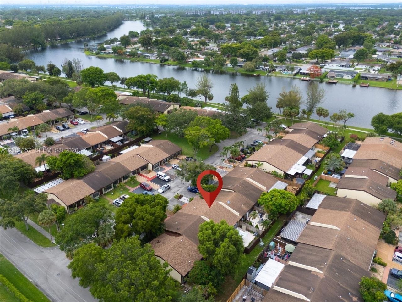 2330 Plum Ct , Pembroke Pines, FL 33026 Photo