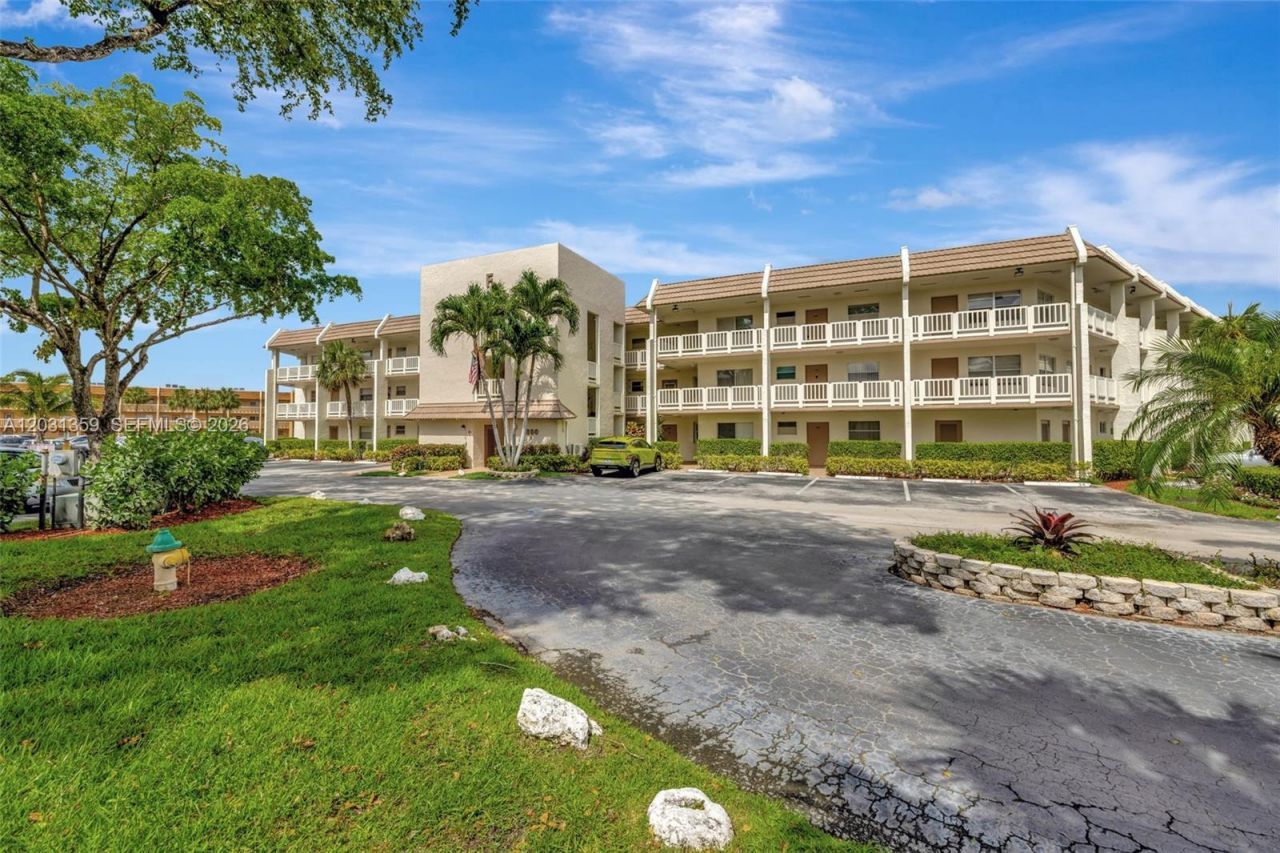 6800 Royal Palm Blvd , Unit 302F, Margate, FL 33063 Photo