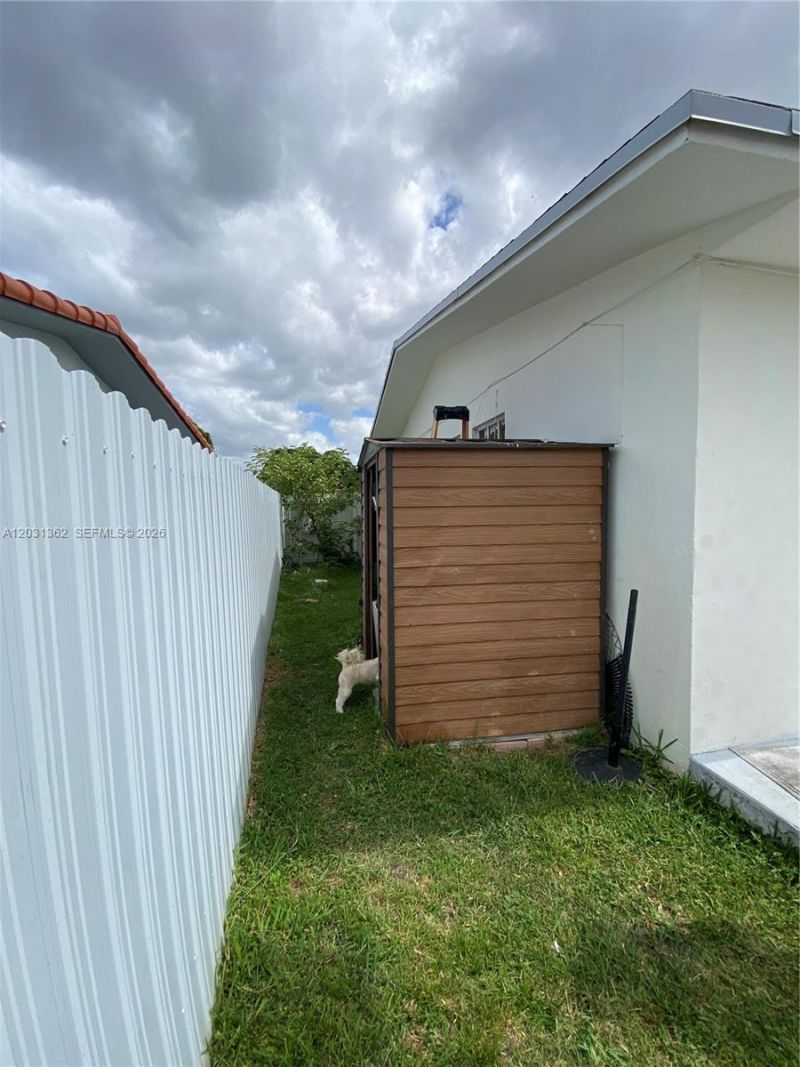 11352 SW 3rd St , Unit B, Sweetwater, FL 33174 Photo