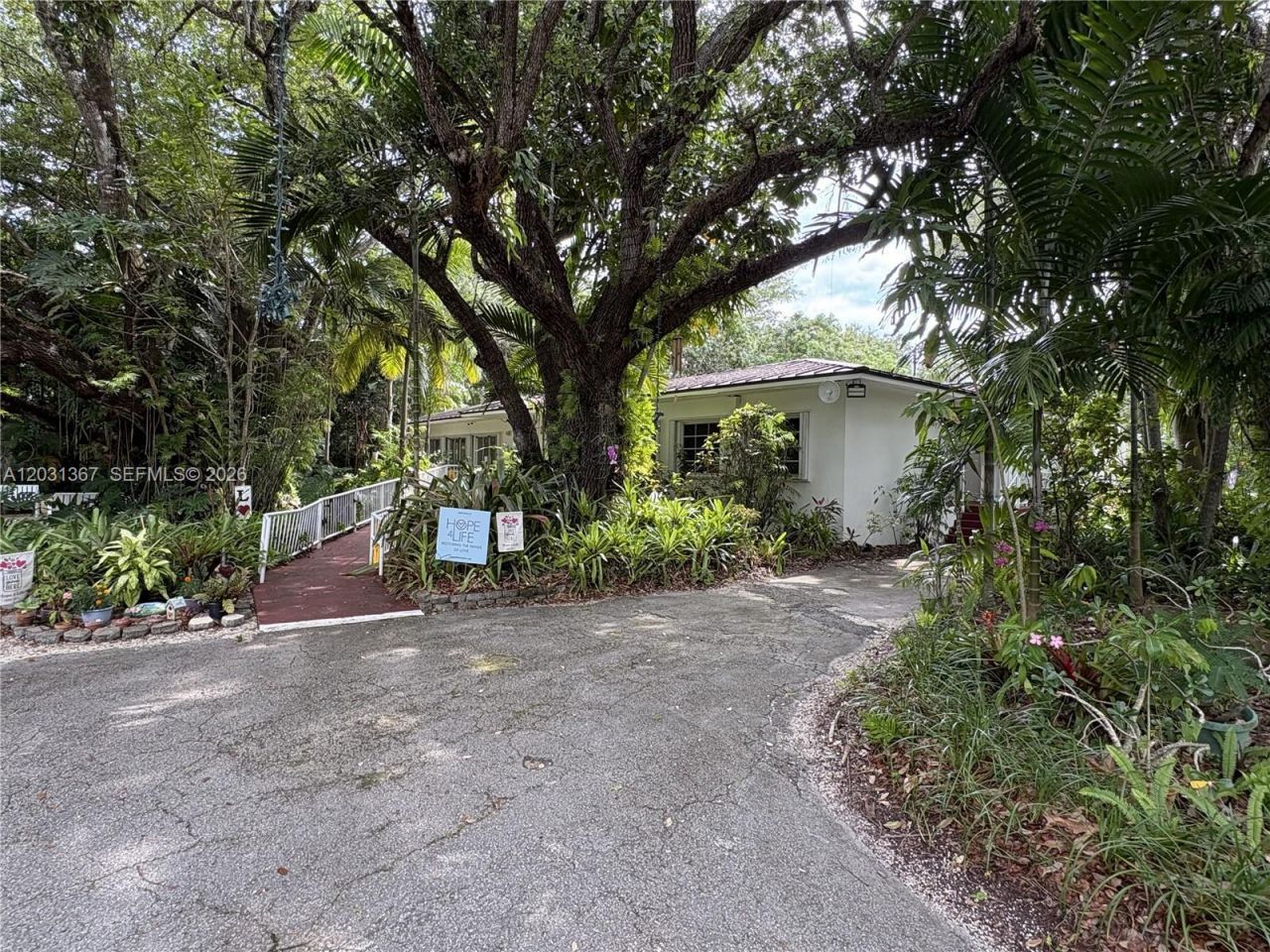11715 SW 87th Ave , Miami, FL 33176 Photo