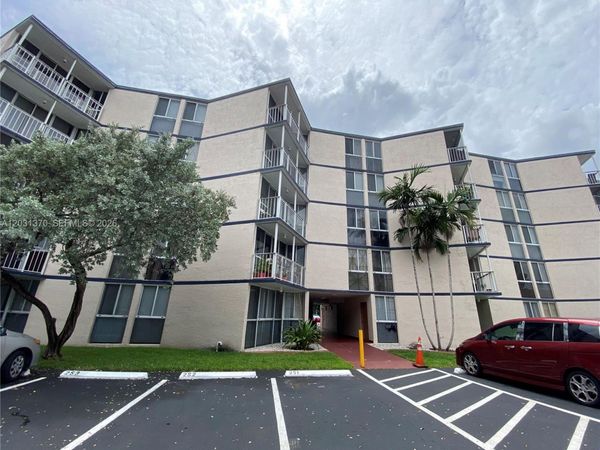 7075 NW 186th St , Unit C308, Hialeah, FL 33015