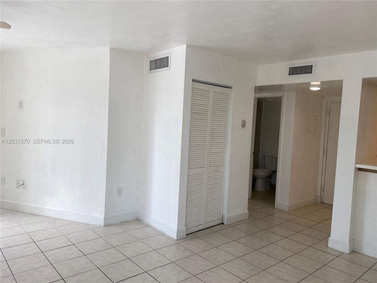 7075 NW 186th St , Unit C308, Hialeah, FL 33015 Photo