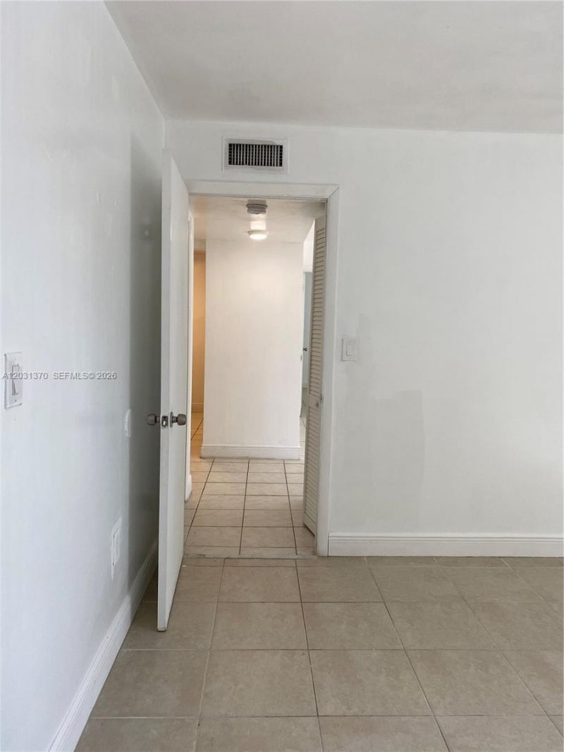 7075 NW 186th St , Unit C308, Hialeah, FL 33015 Photo