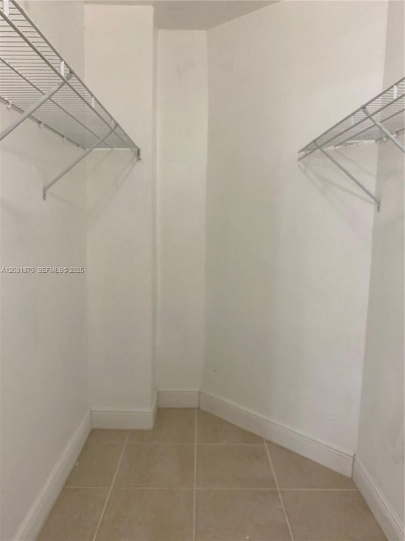 7075 NW 186th St , Unit C308, Hialeah, FL 33015 Photo