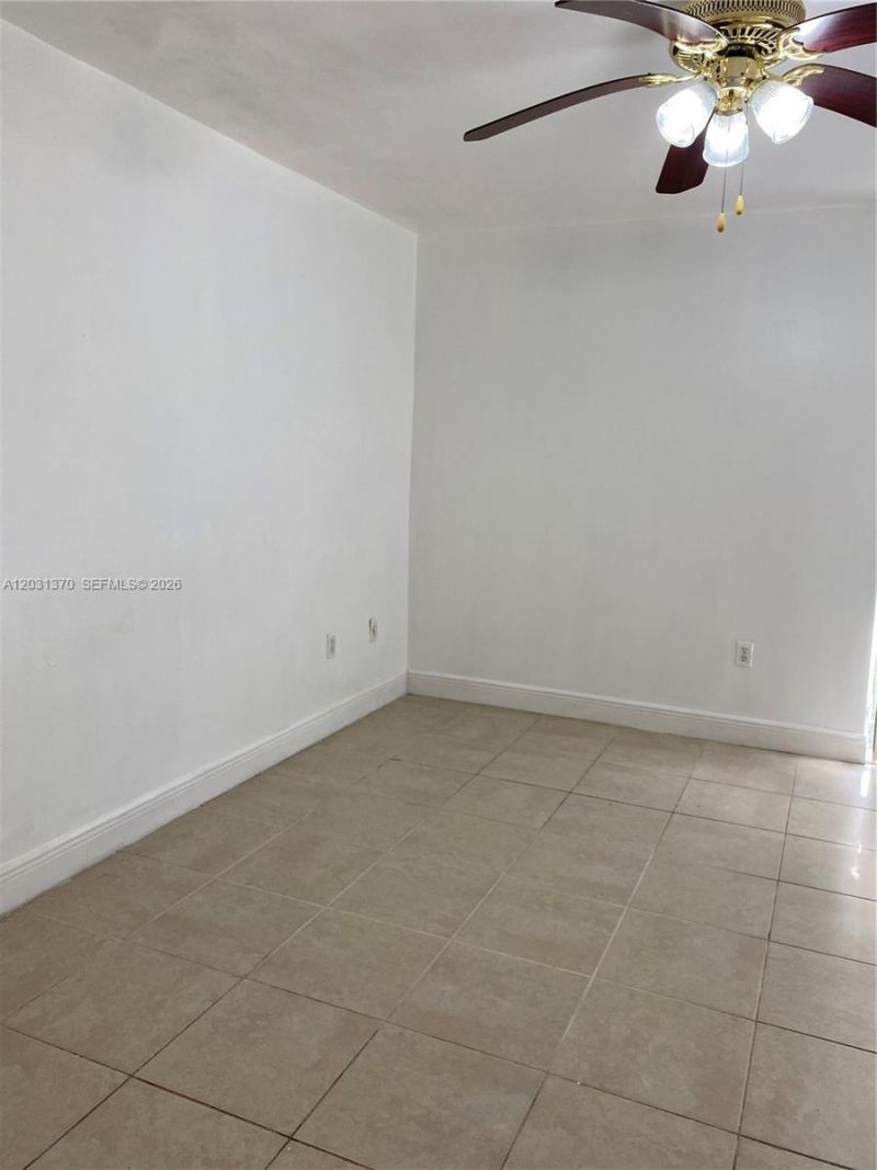 7075 NW 186th St , Unit C308, Hialeah, FL 33015 Photo