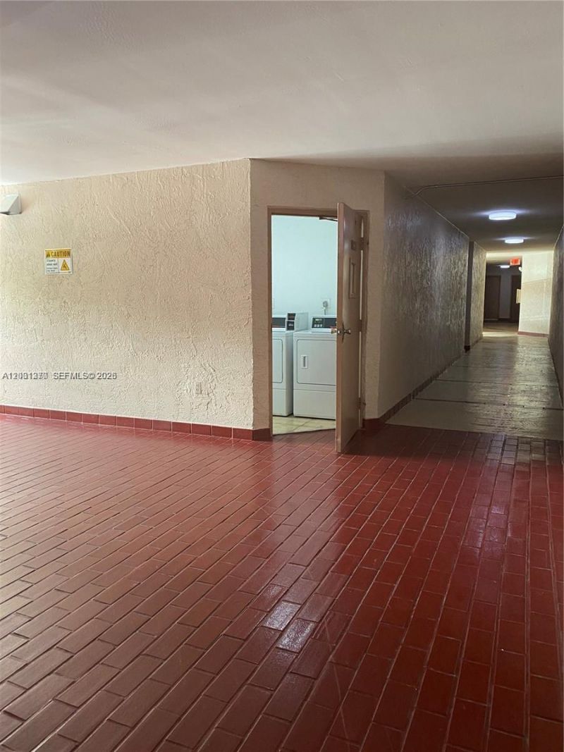 7075 NW 186th St , Unit C308, Hialeah, FL 33015 Photo