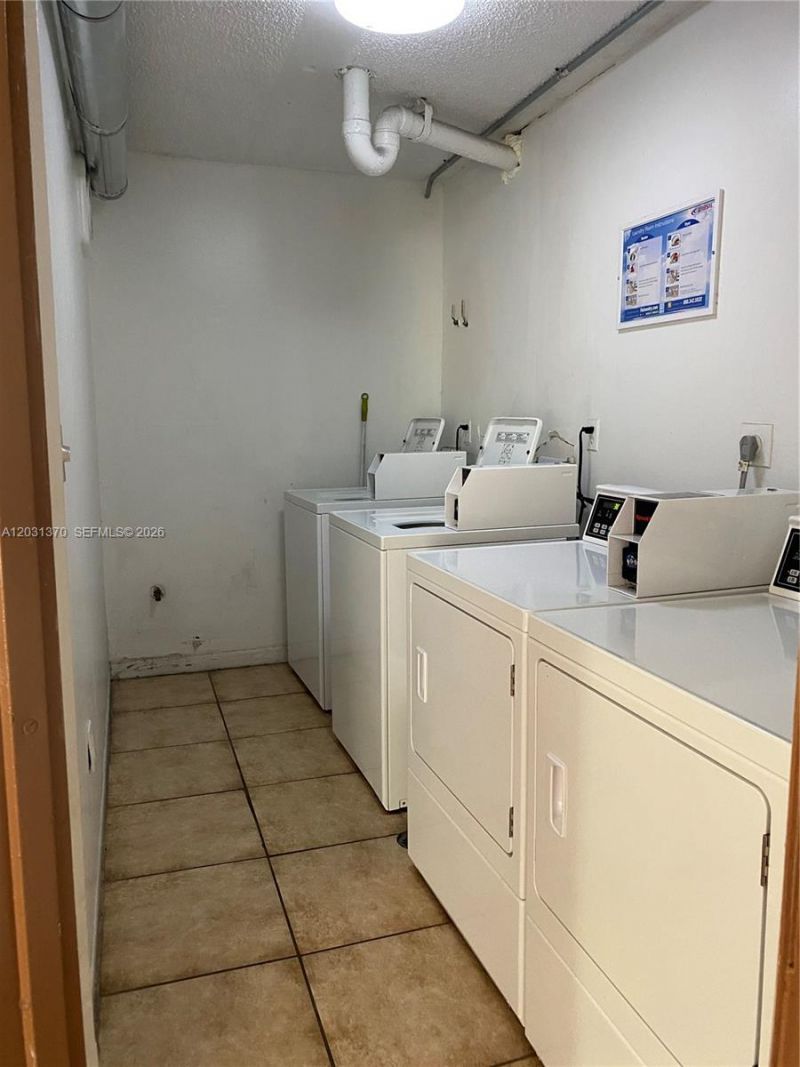 7075 NW 186th St , Unit C308, Hialeah, FL 33015 Photo